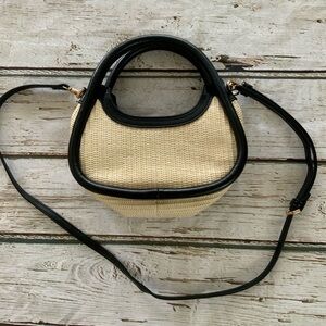 A New Day Women’s Black Cream Woven Straw Shoulder Bag Purse Rattan Hobo EUC